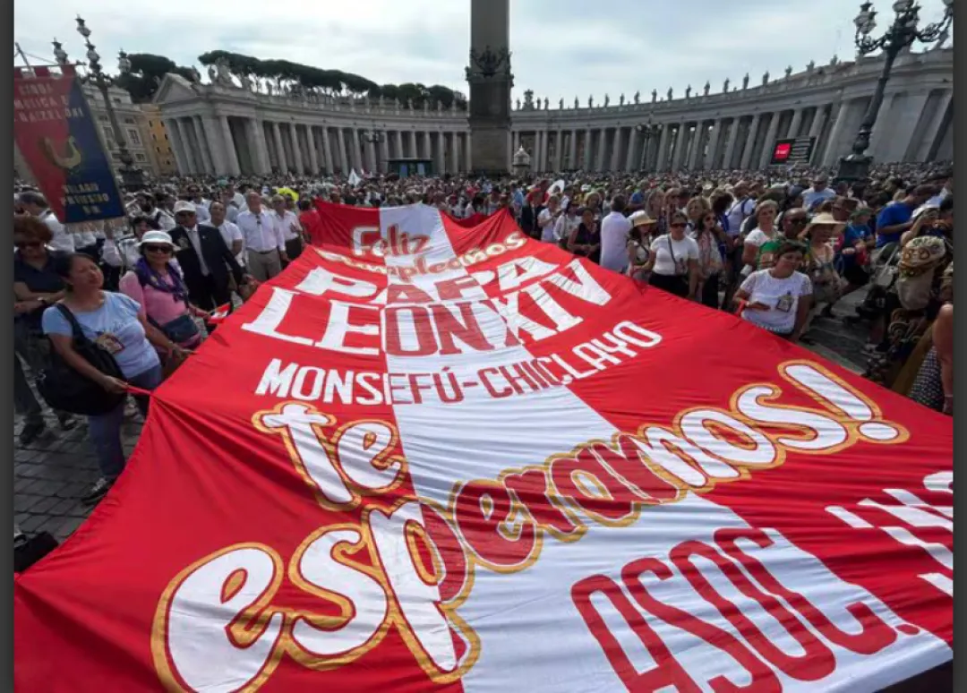 El papa León XIV celebra su 70º cumpleaños con miles de fieles en el Vaticano