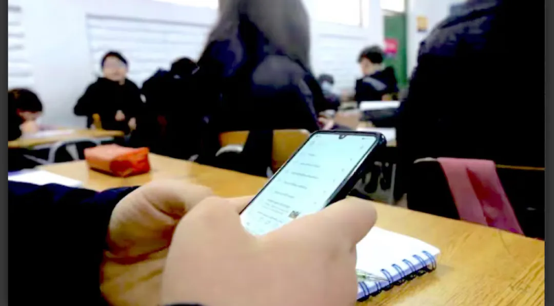 Corea del Sur prohibirá los teléfonos móviles en las aulas